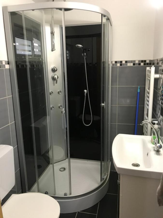 Kertre néző franciaágyas apartman Vác Extérieur photo